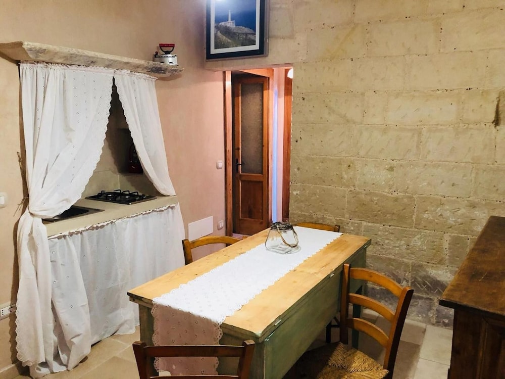 Borgo In Corte 59/72