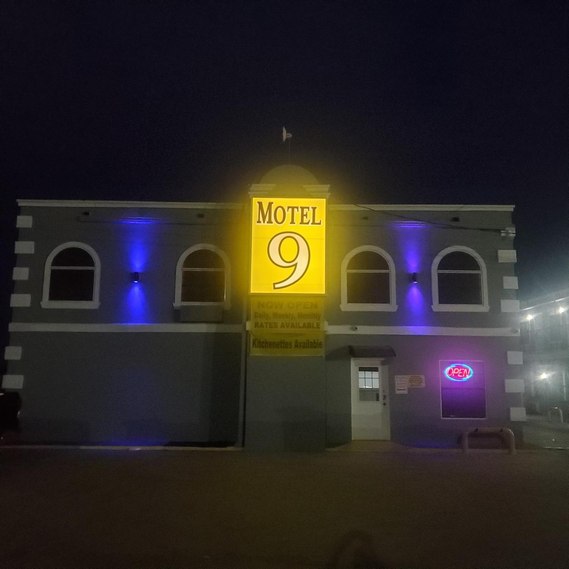 Motel 9 1/24