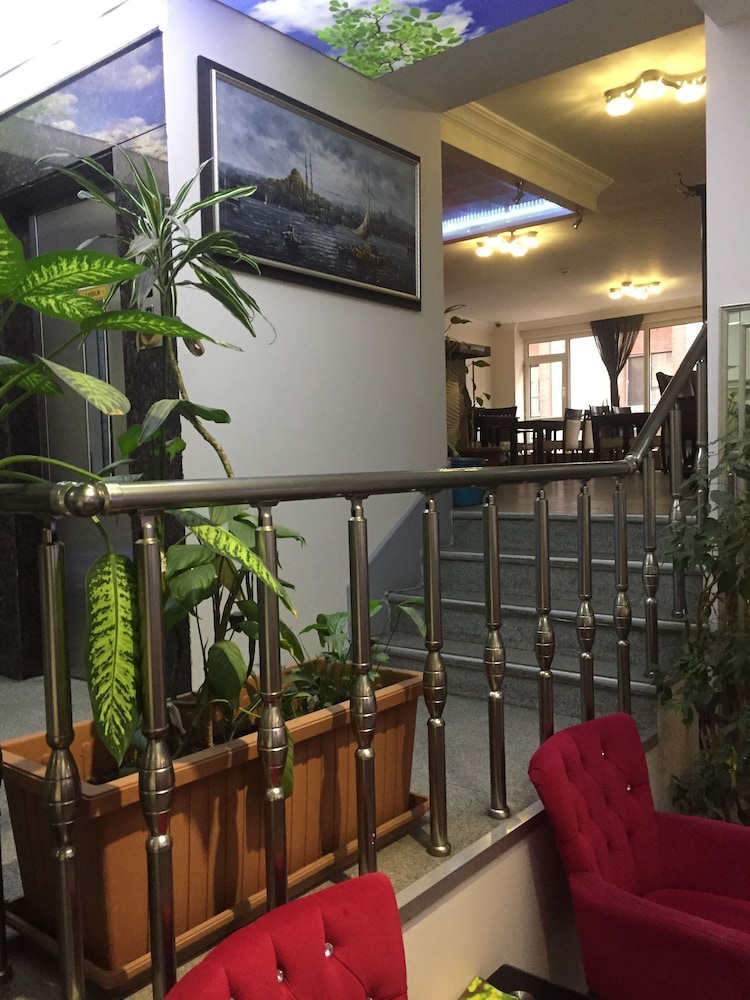 Sirin Hotel 26/33