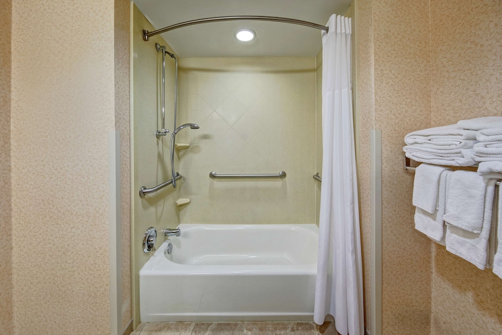 Hampton Inn Cambridge 17/63