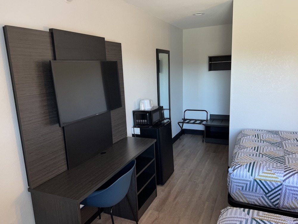 Motel6 Arcata, CA – Cal Poly Humboldt 44/60
