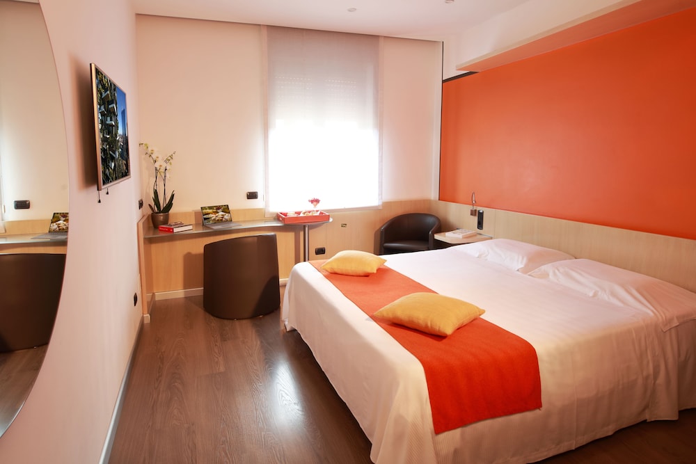 Mediolanum Hotel 34/71