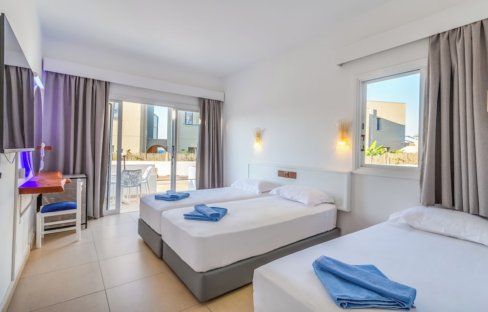 1 BEDROOM, COMFORT, DOUBLE BED, SEA VIEW, BALCONY