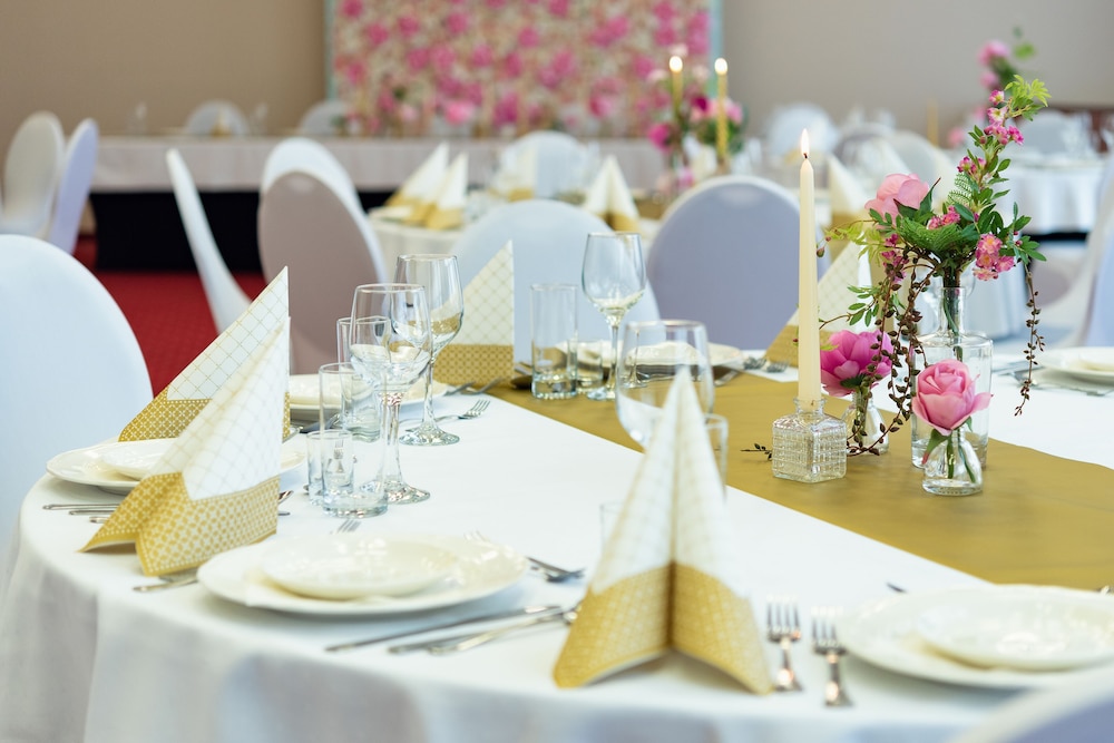 Grand Royal Hotel Conference & Spa 60/74