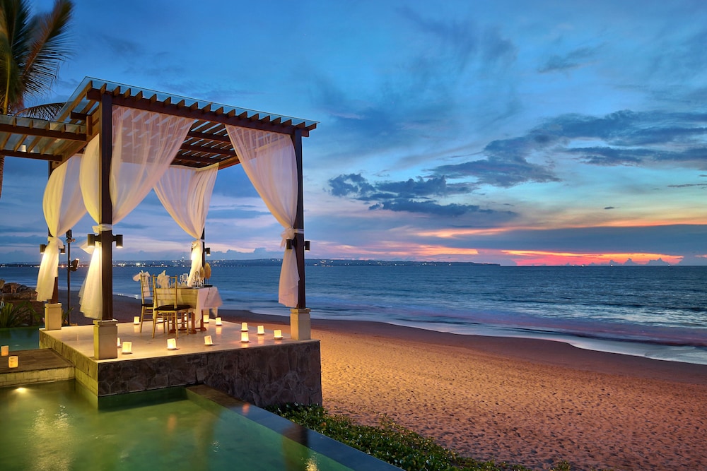 The Seminyak Beach Resort and Spa 62/66