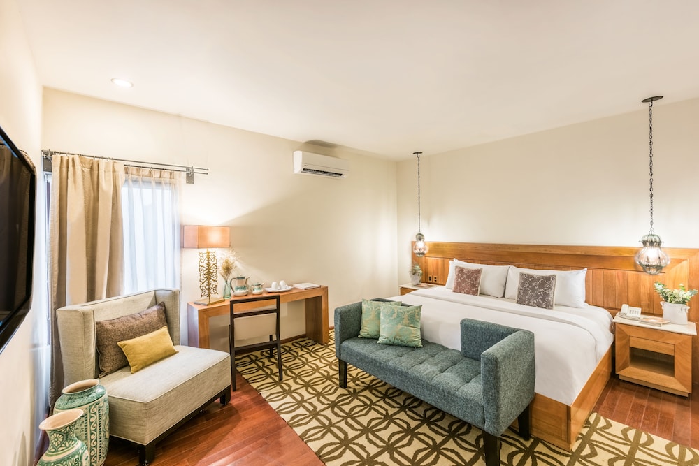 Edelmira Hotel Boutique 44/56