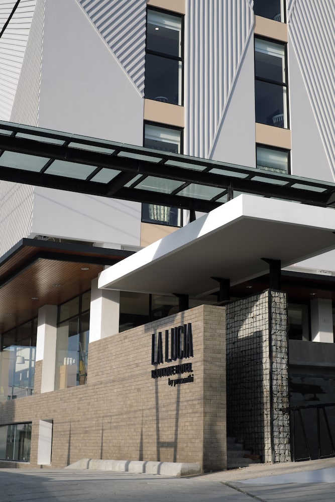 La Lucia Boutique Hotel by Prasanthi 4/48