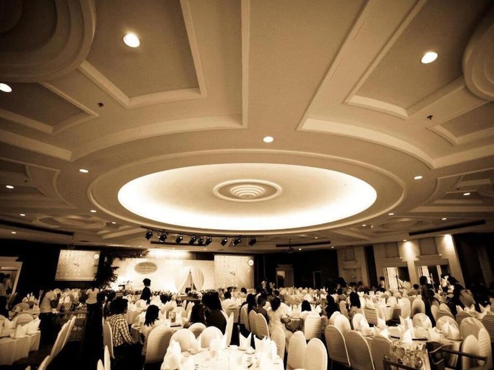 Wattana Park Hotel 40/42