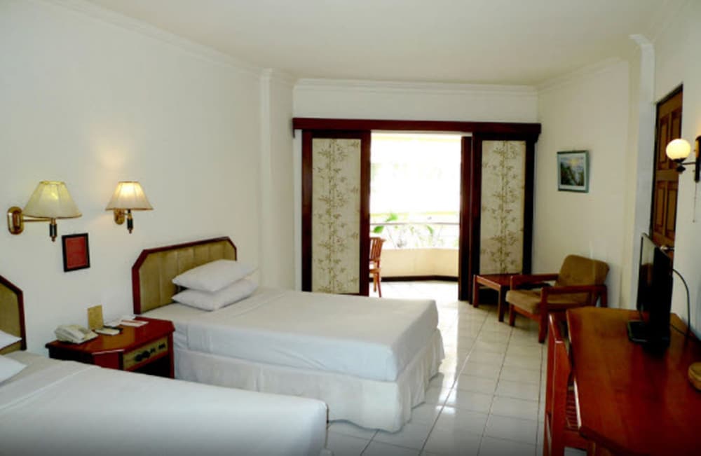 Lombok Raya Hotel 24/57