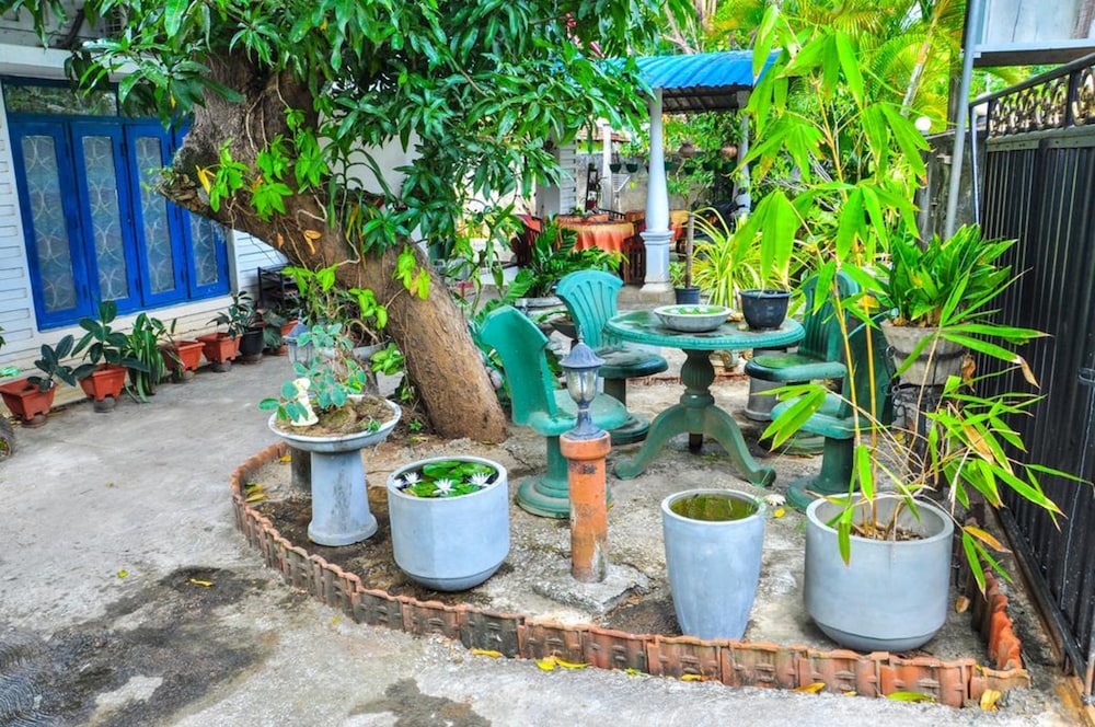 Rock Cascade Home Stay 44/50