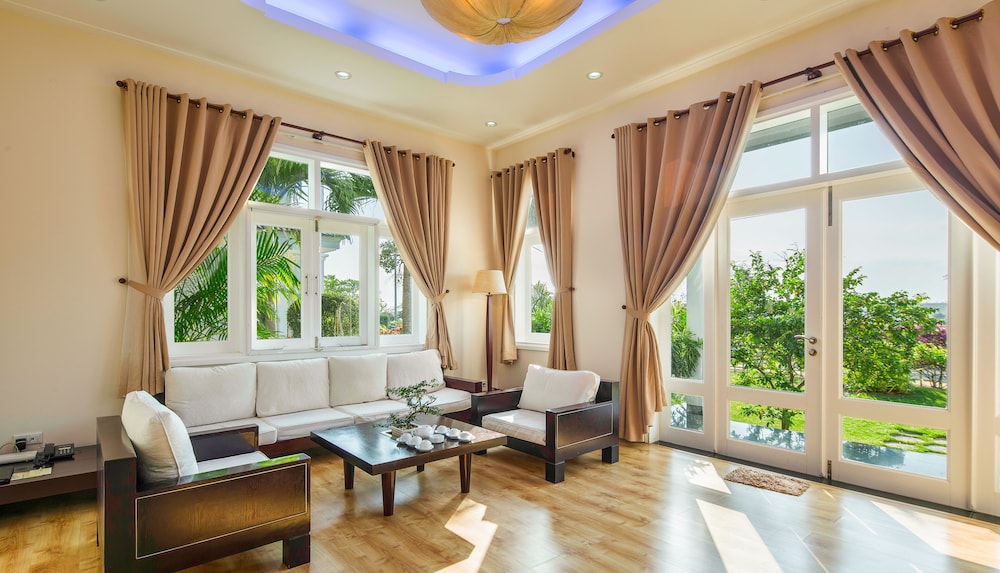 Sea Links Beach Villa 55/67