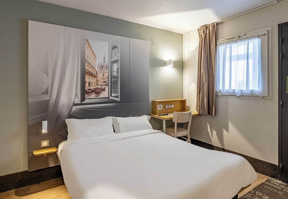 ROOM, DOUBLE BED, ACCESSIBLE