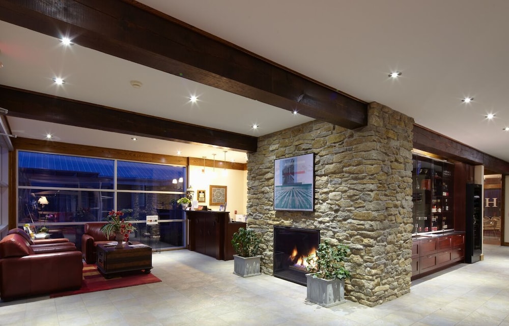 Huff Estates Inn & Winery 8/48