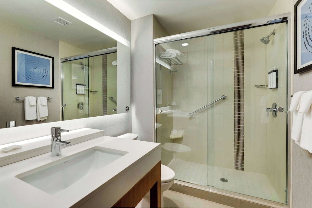Hyatt Place St. Louis/Chesterfield 68/70