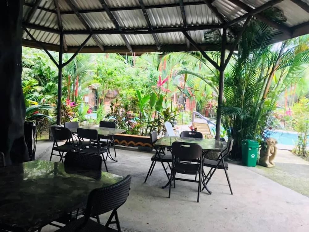Aunty Arenal Lodge 31/50
