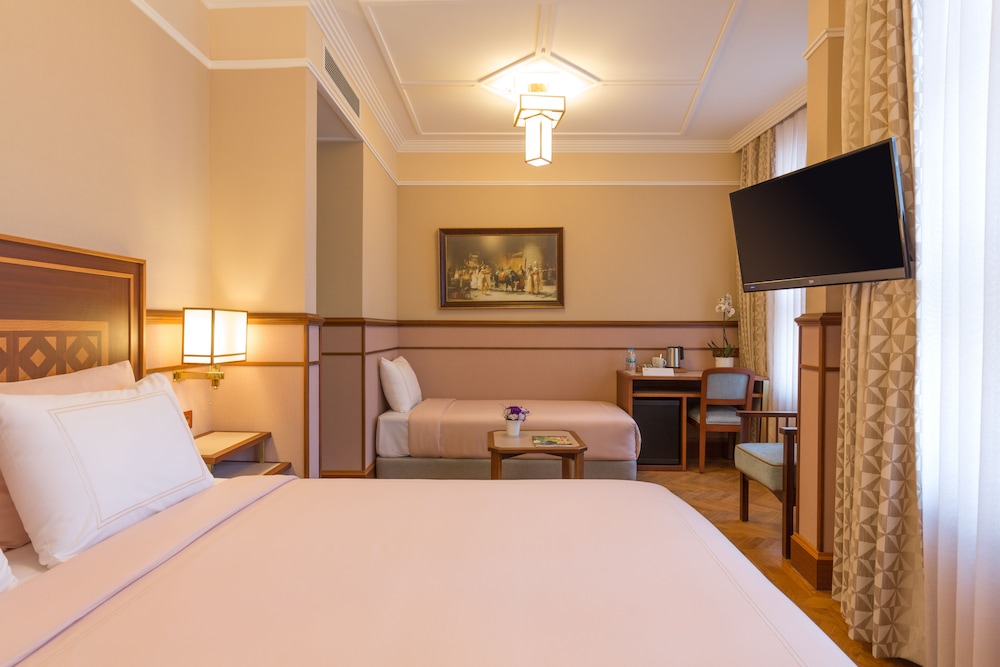 LALAHAN HOTEL 17/61
