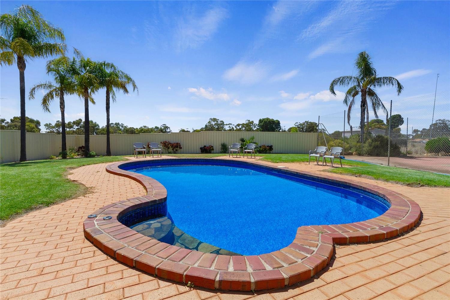 Comfort Inn & Suites Riverland 27/27