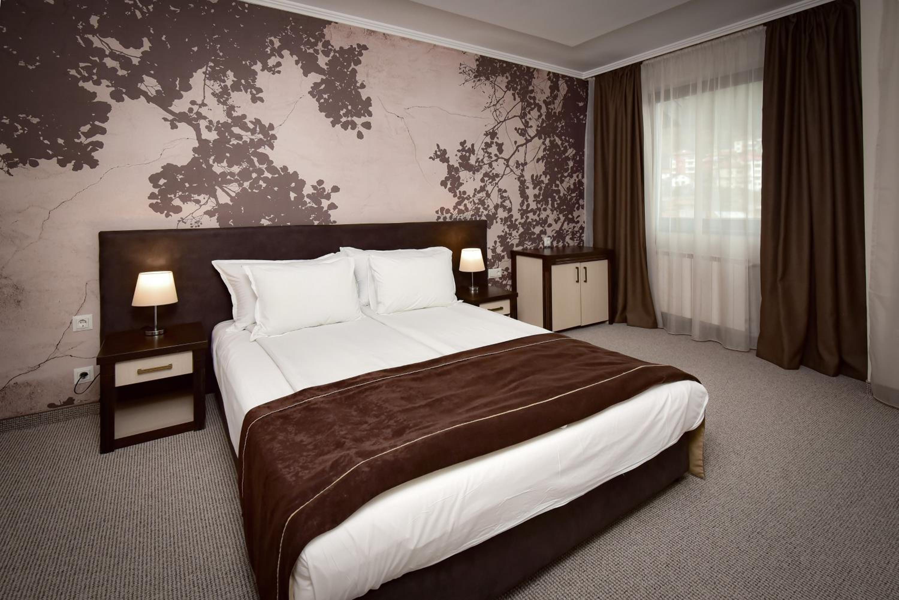 Hotel Rodopski Dom 16/89