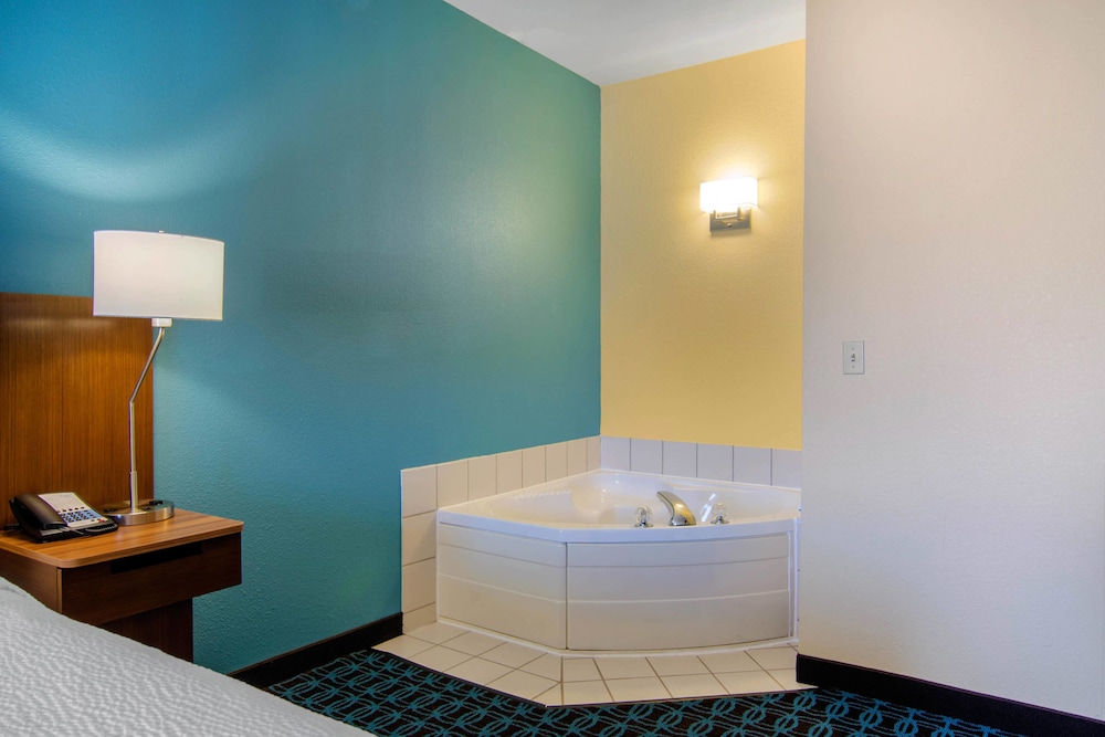 Fairfield Inn by Marriott Ft Leonard Wood 19/49