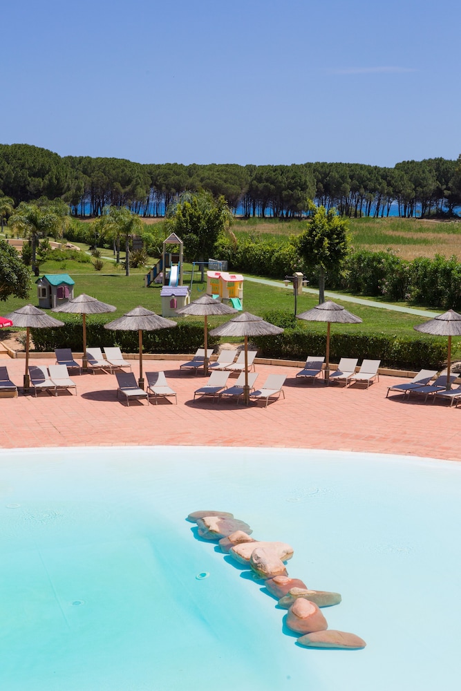 Cala Luas Resort 37/45