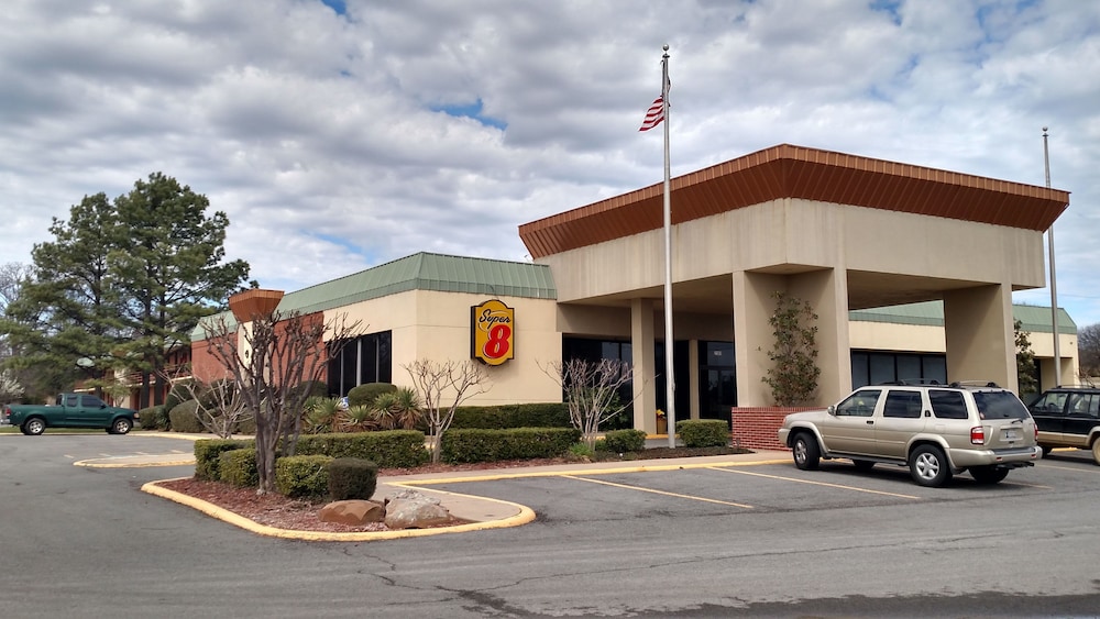 Super 8 by Wyndham Atoka 15/22