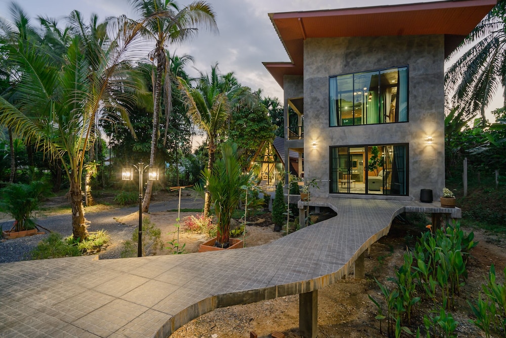 Grandfather Khao Lak Resort 4/41