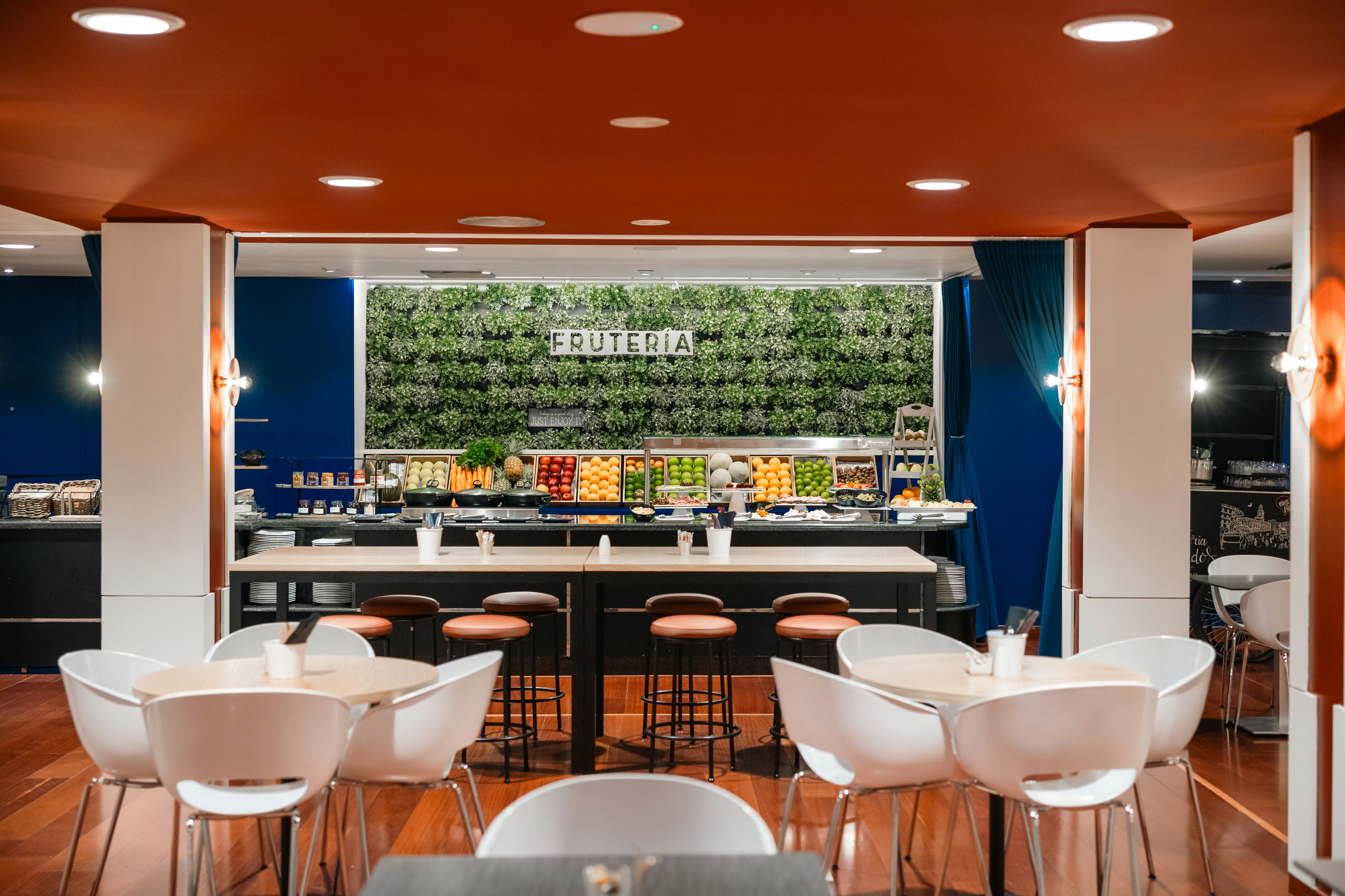 voco Madrid Retiro, an IHG Hotel 45/58