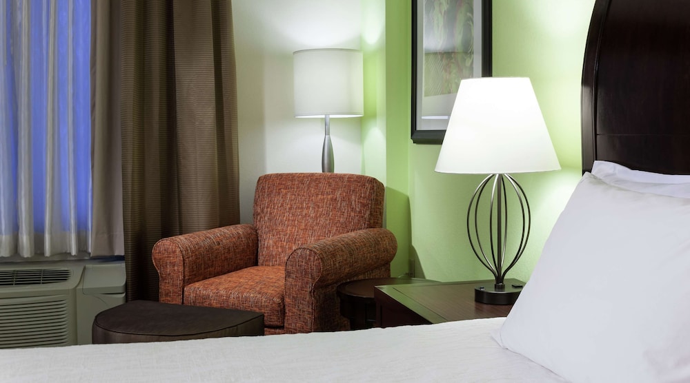 Hilton Garden Inn Denver Highlands Ranch 30/52