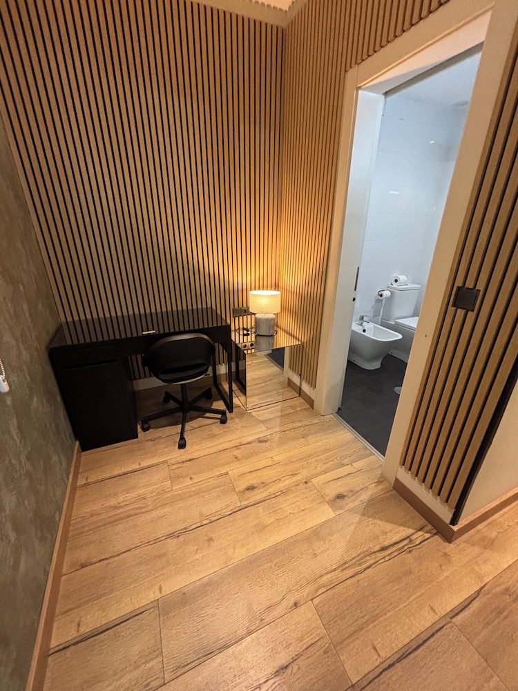 Hotel DAOS 24/50