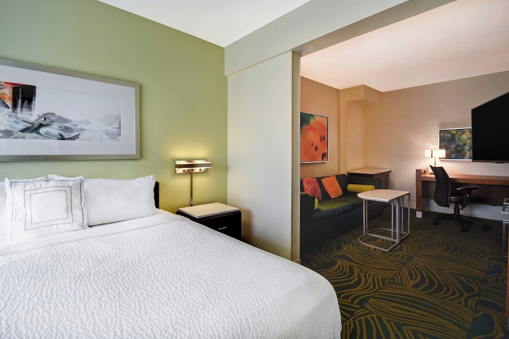 Studio, King Bed, Sofa, Accessible