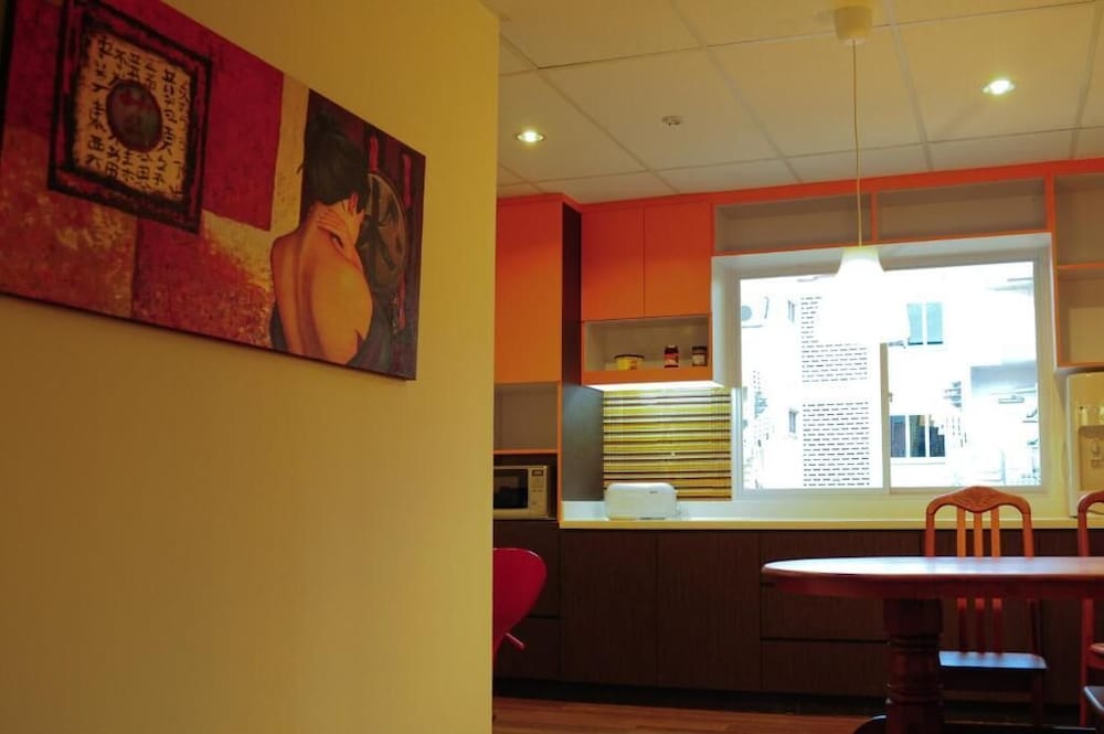 River City Inn - Hostel 6/24
