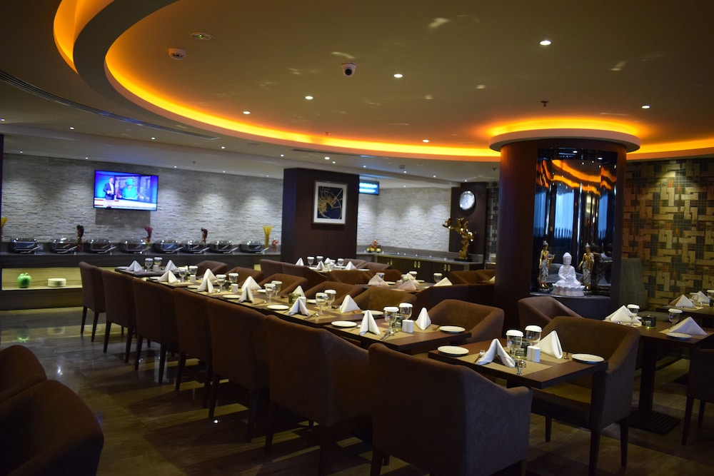 Omega Hotel Dubai 34/49