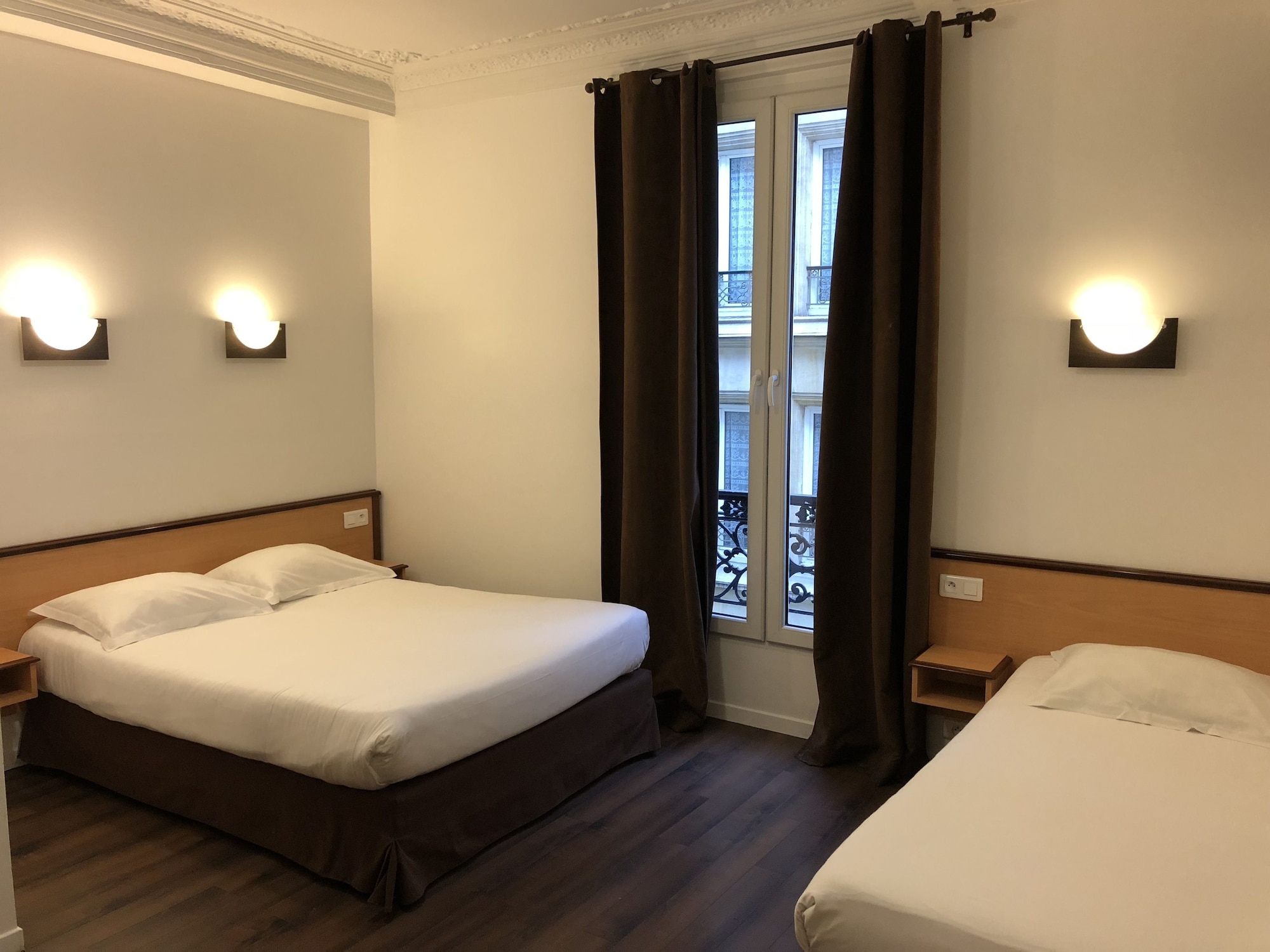 ROOM, TRIPLE