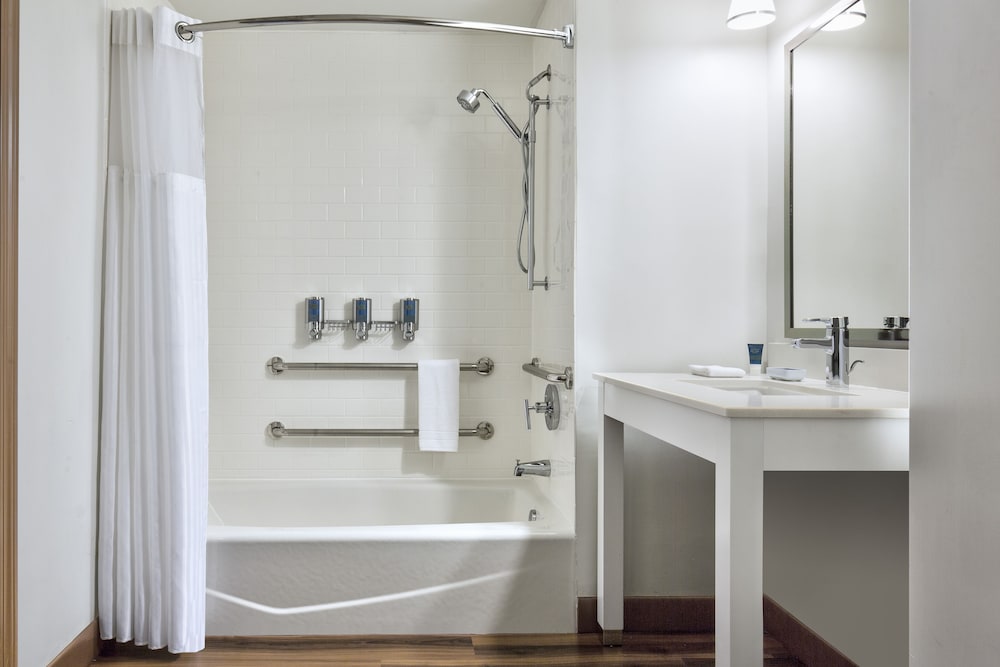 FOUR POINTS BY SHERATON DALLAS FORT WORTH AIRPORT NORTH 8/25