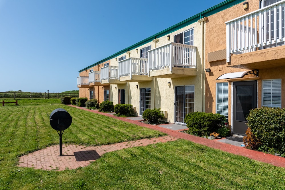 Quality Inn & Suites Crescent City Redwood Coast 6/52