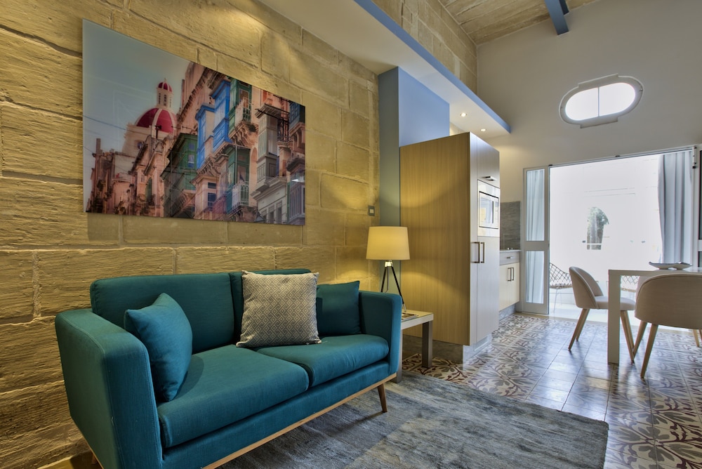 Barrakka Suites 33/50