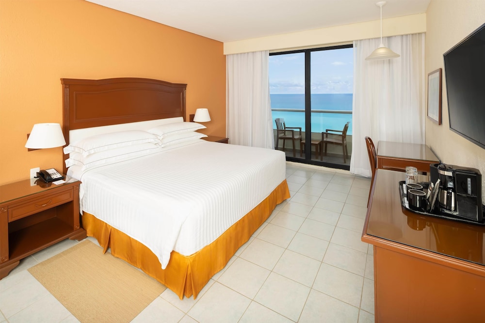 Occidental Tucancun 18/67