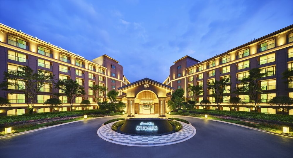 Emerald Bay Hotel 1/29