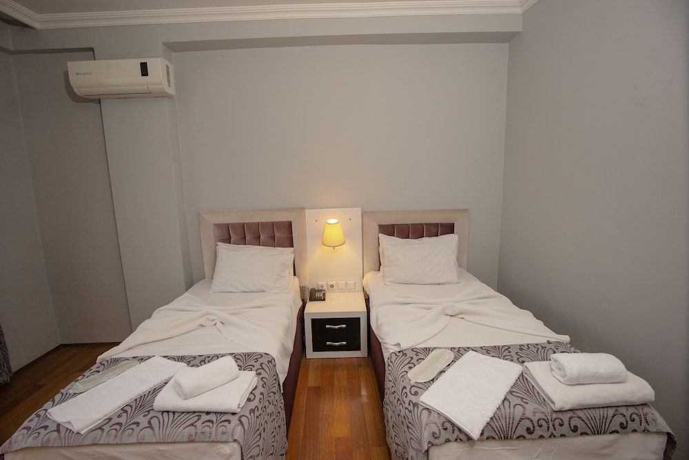 STANDARD, TWIN BEDS