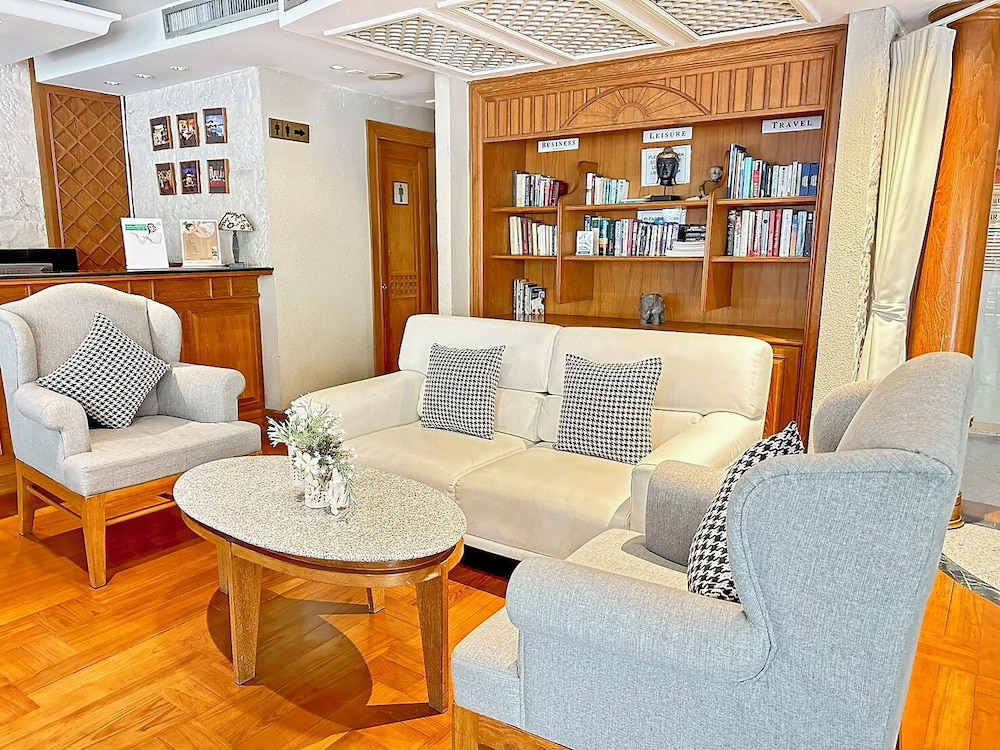 Silom Serene Boutique 42/65