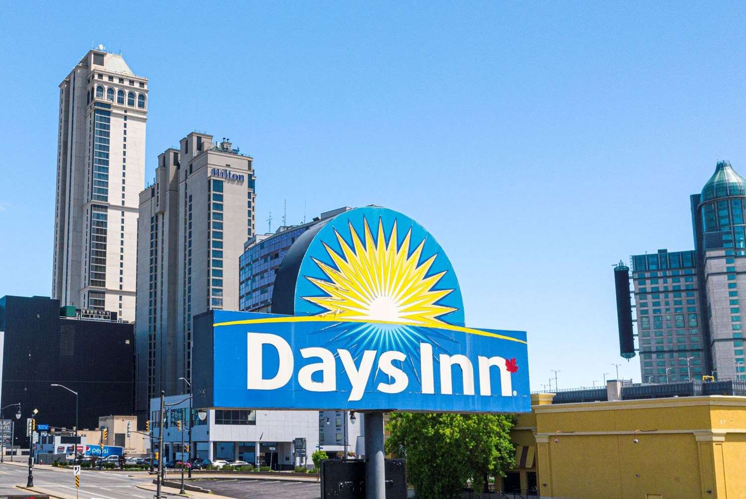 Days Inn by Wyndham Fallsview photo4