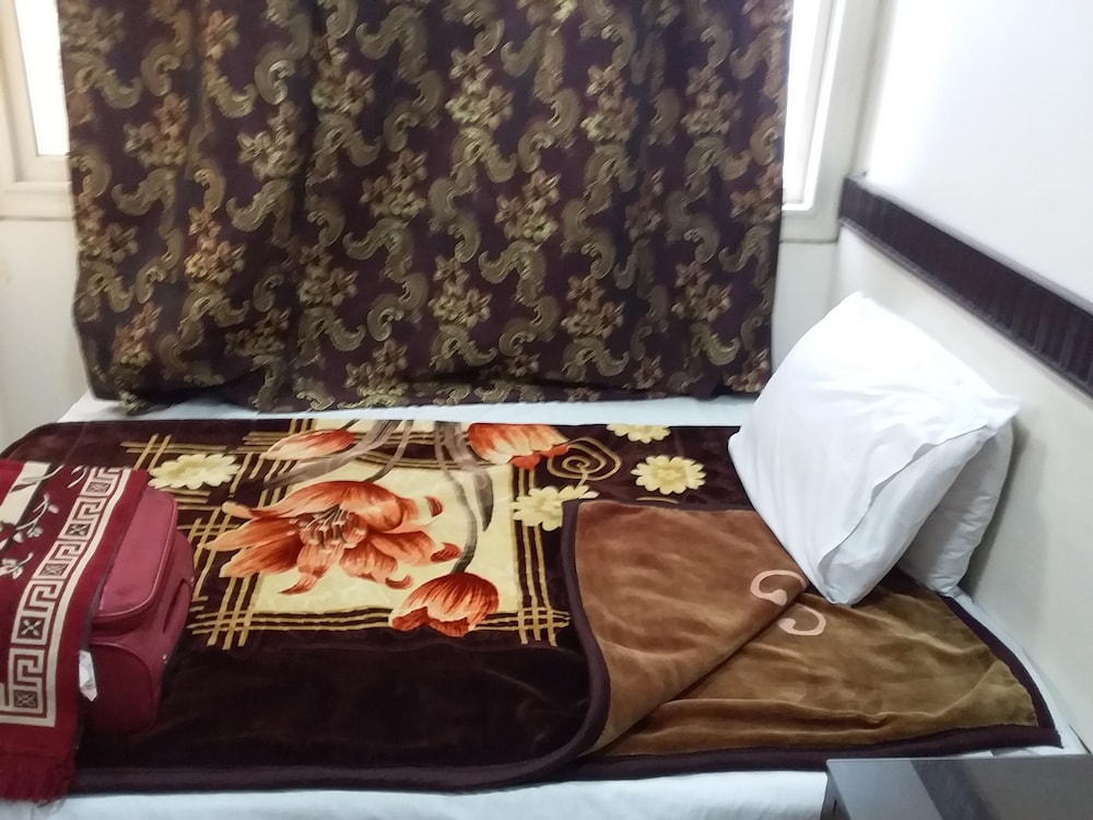 Isis Hotel 2 - Hostel photo3