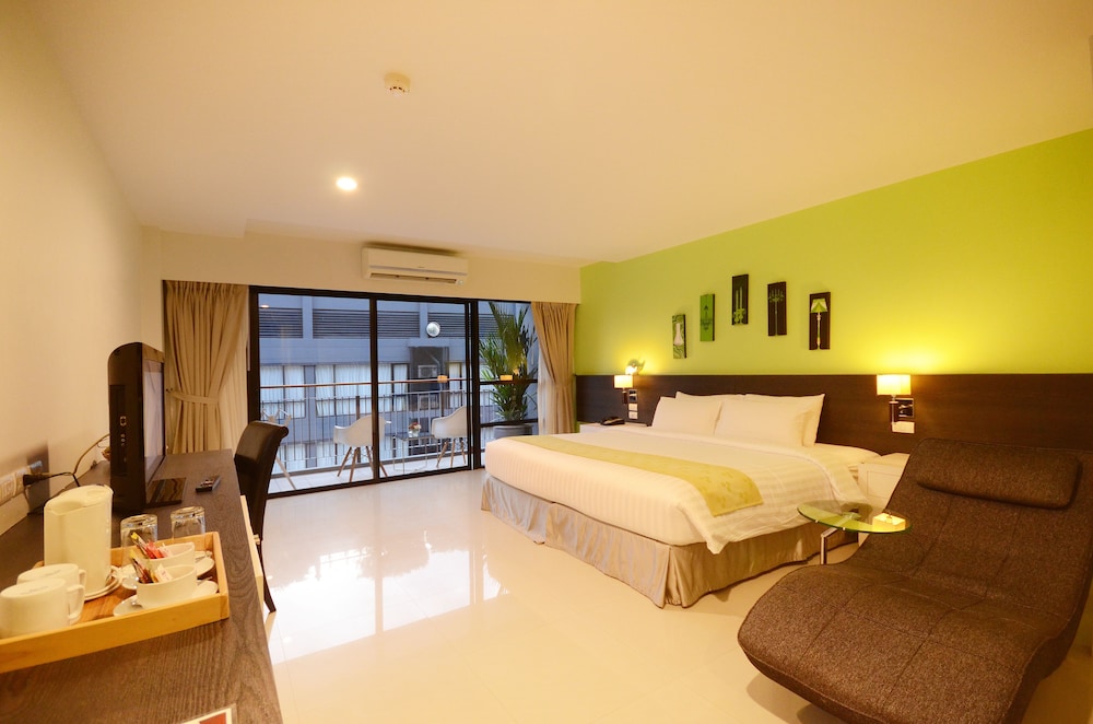 The Lantern Resorts Patong Phuket 33/71