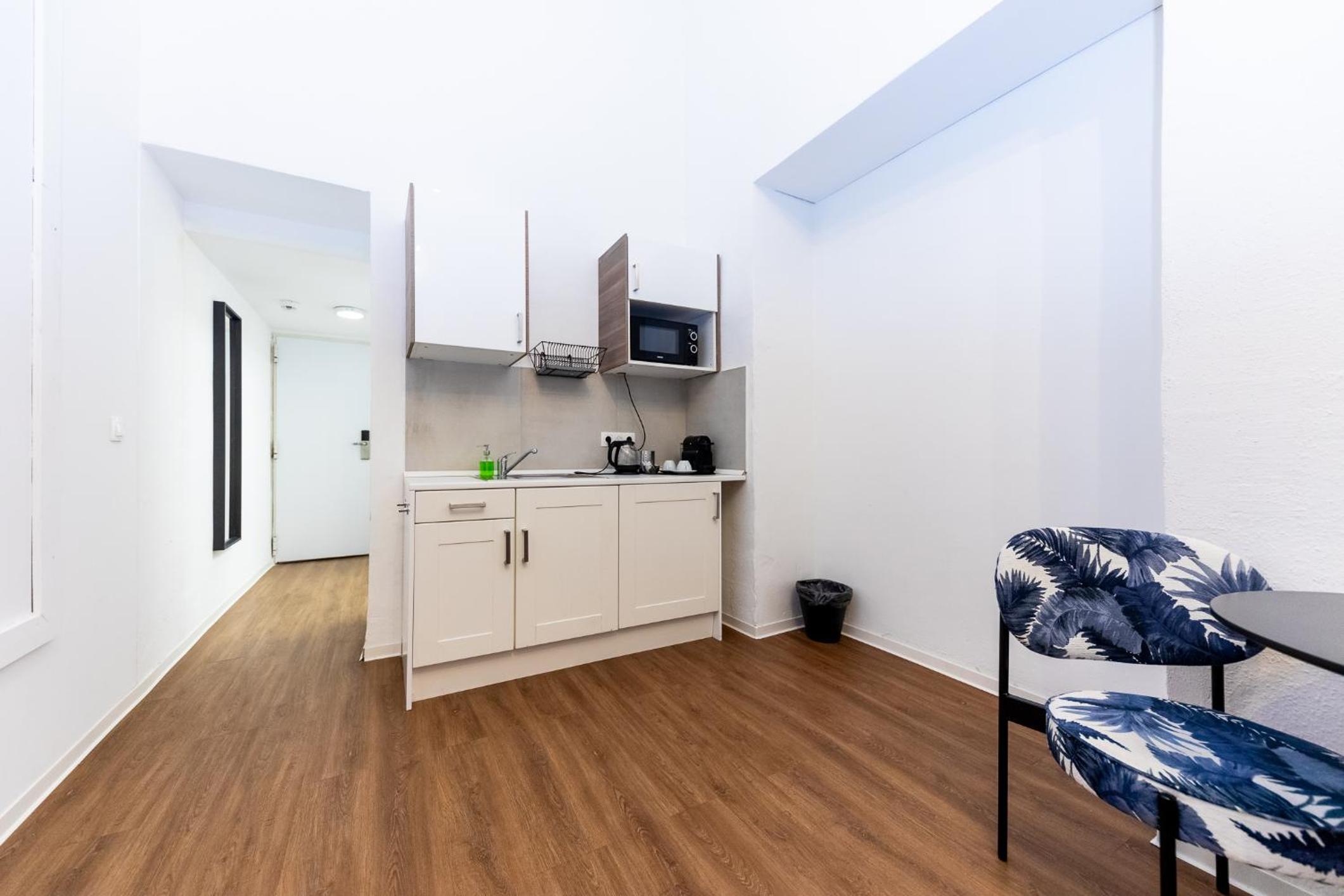 Adagio Downtown Rooms 3/26
