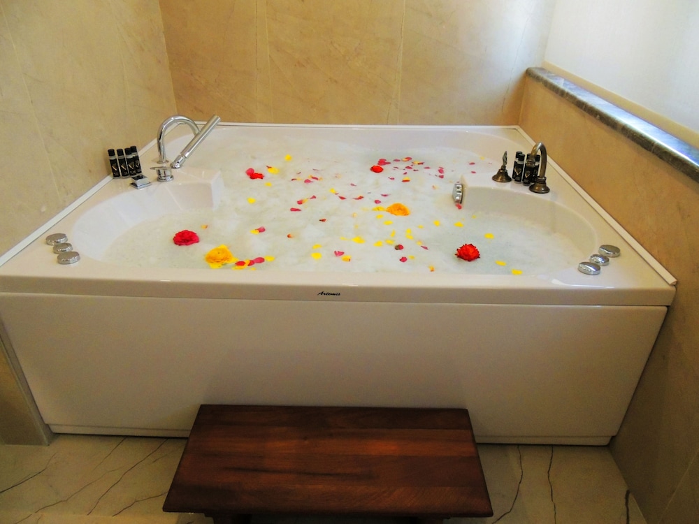 Venus Thermal Boutique Hotel 49/50
