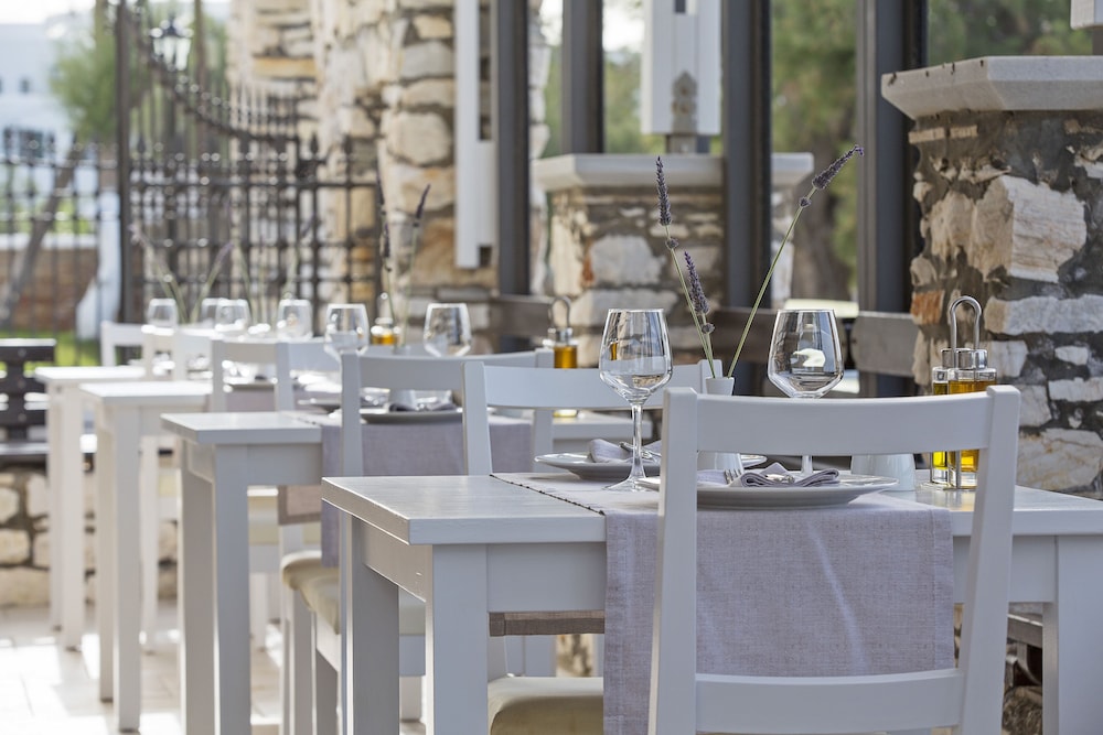 Contaratos Beach Hotel 25/50