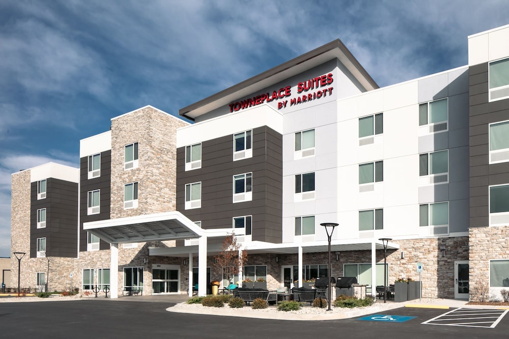 TownePlace Suites Oconomowoc 22/28
