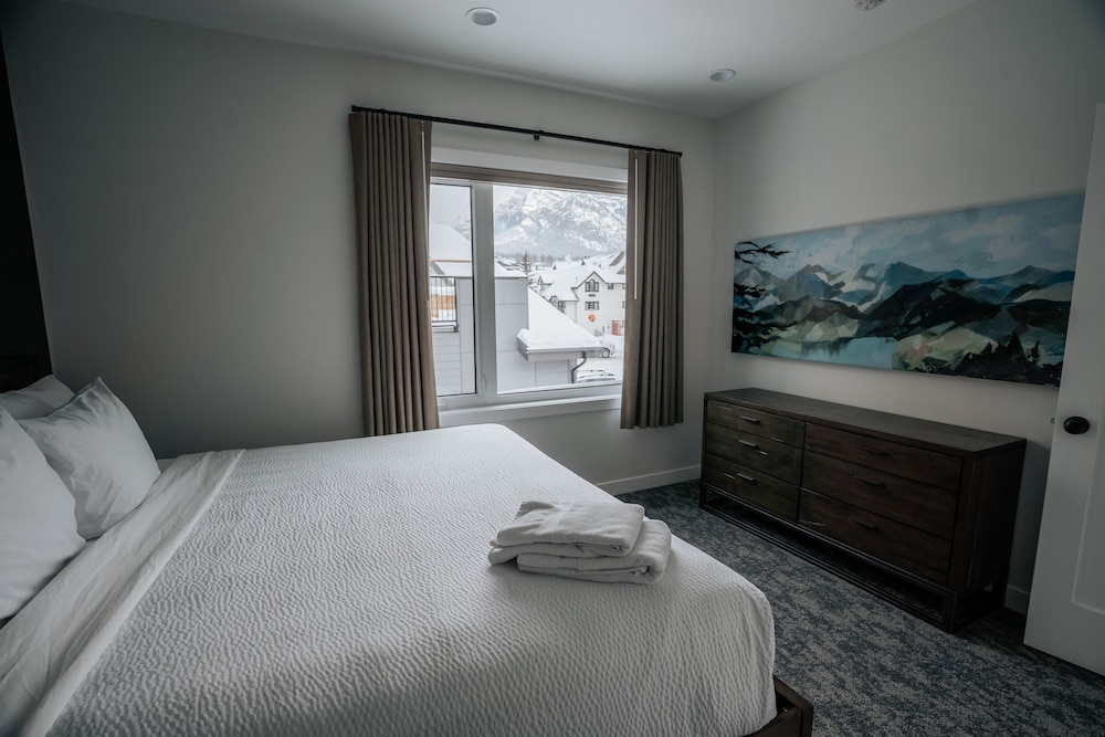 Basecamp Resorts Canmore 12/50