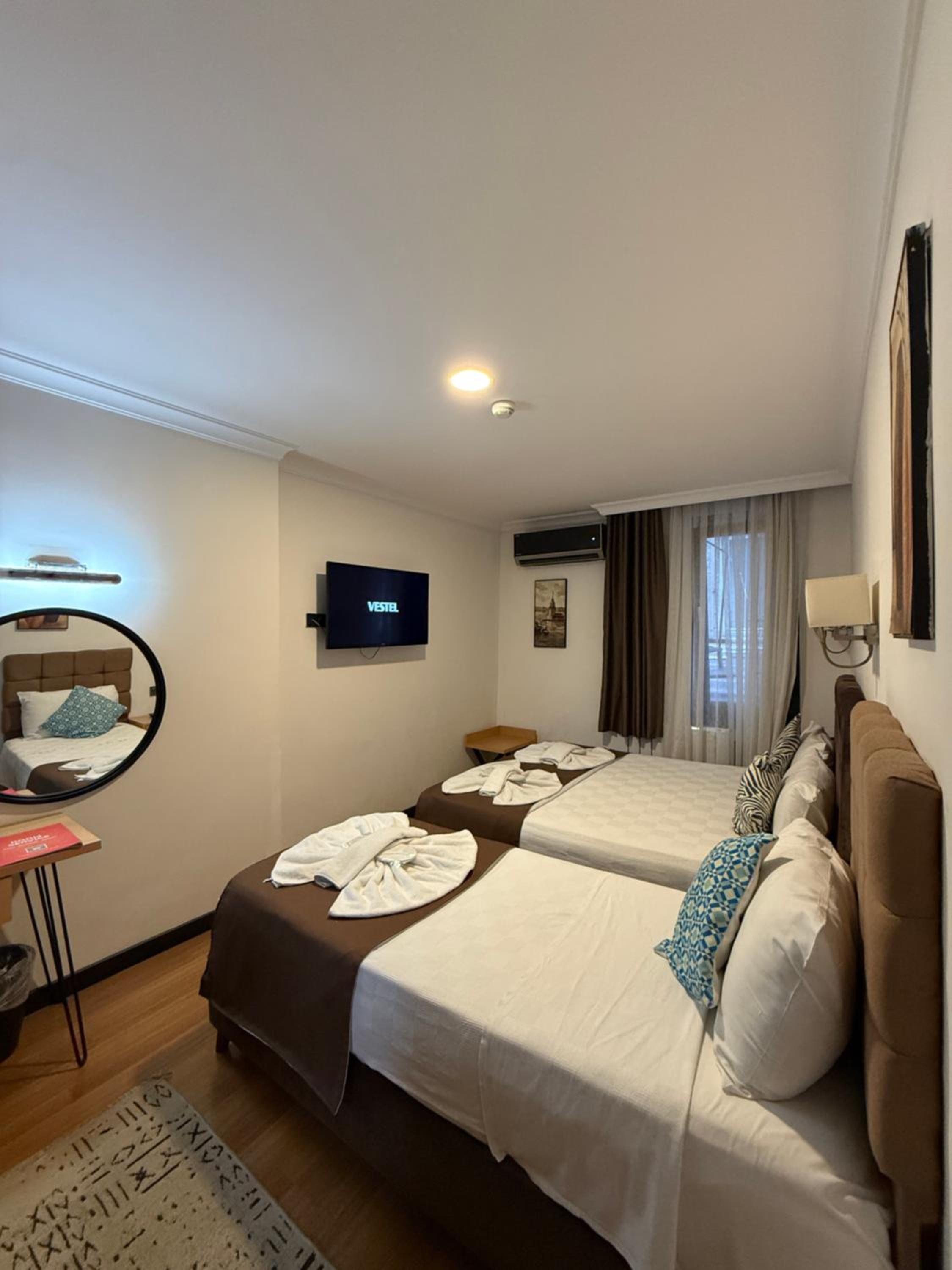 Standard, Twin Beds