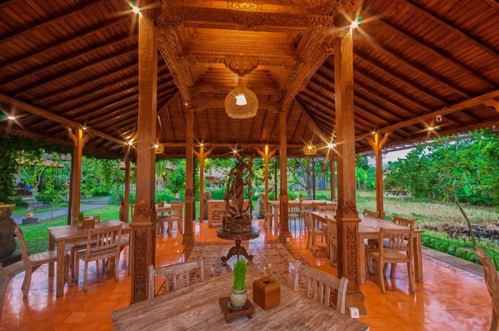 Uma Dawa Resort and Spa 65/75